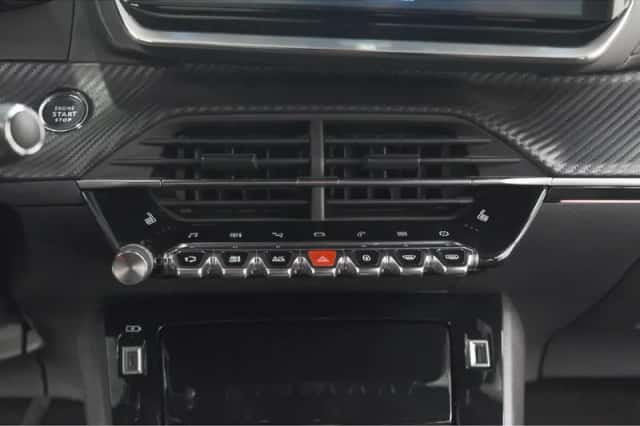 Peugeot 2008 (2022) thumbnail 44
