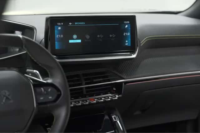 Peugeot 2008 (2022) thumbnail 49