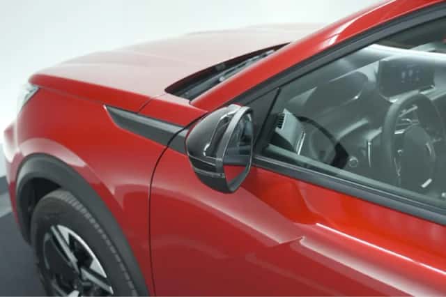 Peugeot 2008 (2023) thumbnail 17