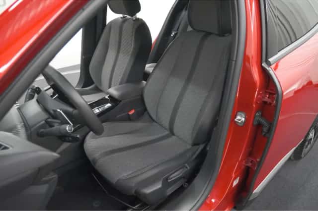 Peugeot 2008 (2023) thumbnail 22