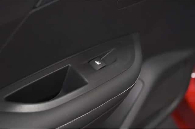 Peugeot 2008 (2023) thumbnail 23