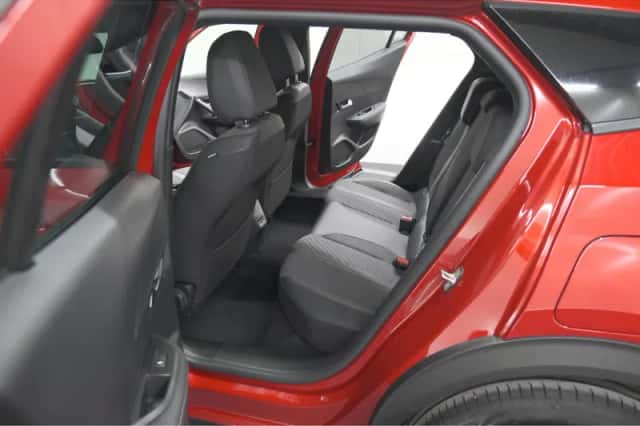 Peugeot 2008 (2023) thumbnail 24