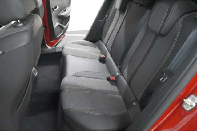Peugeot 2008 (2023) thumbnail 25