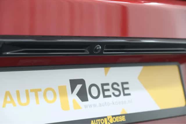 Peugeot 2008 (2023) thumbnail 4