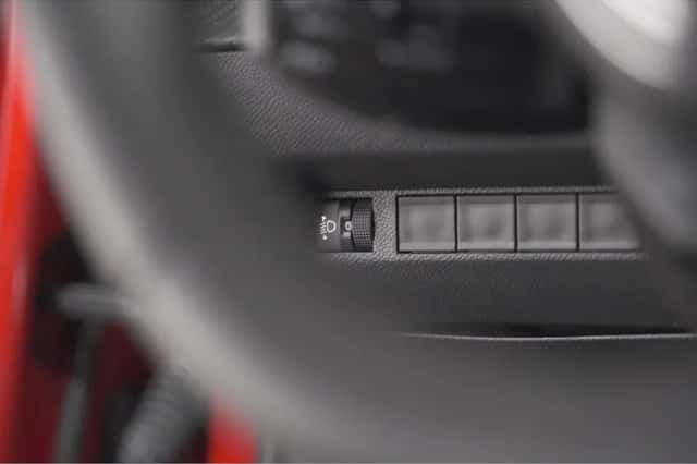 Peugeot 2008 (2023) thumbnail 34