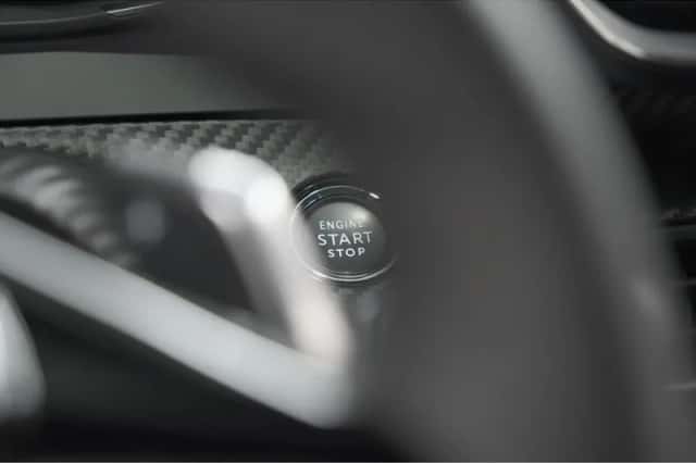 Peugeot 2008 (2023) thumbnail 35