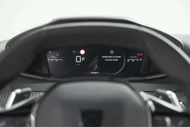 Peugeot 2008 (2023) thumbnail 36