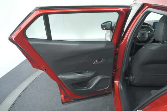 Peugeot 2008 (2023) thumbnail 57