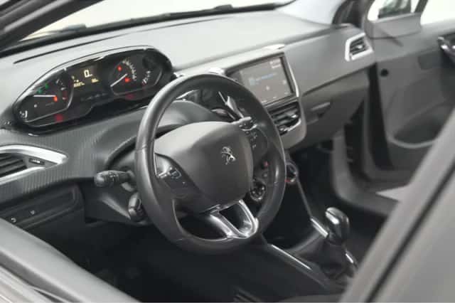 Peugeot 208 (2019) thumbnail 2