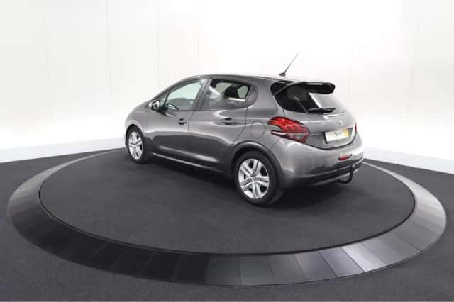 Peugeot 208 (2019) thumbnail 12