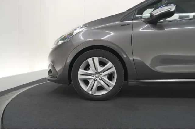 Peugeot 208 (2019) thumbnail 14