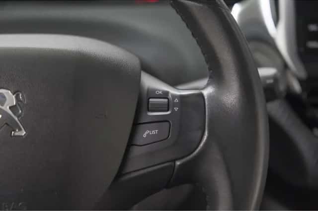 Peugeot 208 (2019) thumbnail 27