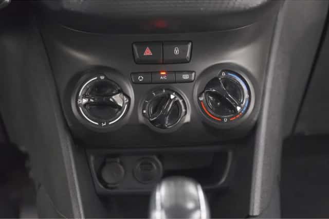 Peugeot 208 (2019) thumbnail 37