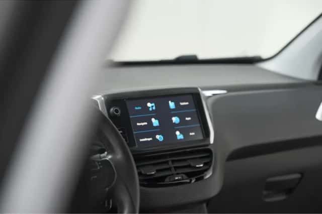 Peugeot 208 (2019) thumbnail 38