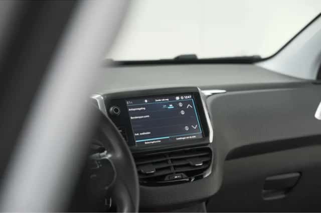 Peugeot 208 (2019) thumbnail 45