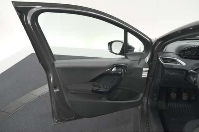 Peugeot 208 (2019) thumbnail 55