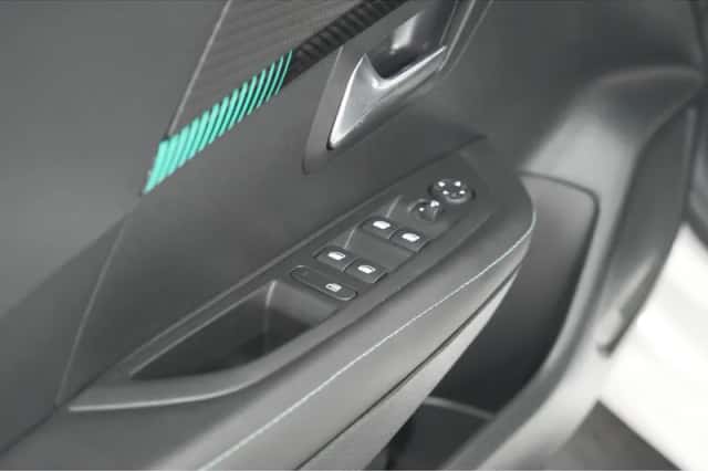 Peugeot 208 (2023) thumbnail 22