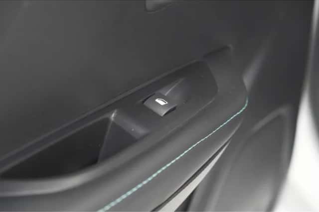 Peugeot 208 (2023) thumbnail 25