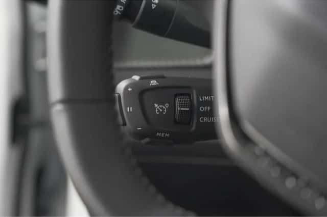 Peugeot 208 (2023) thumbnail 33