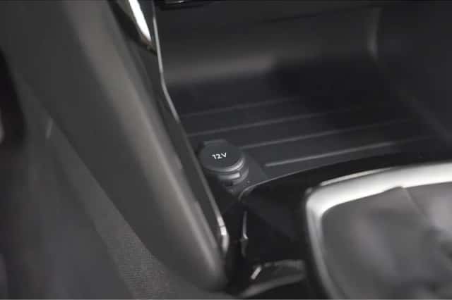 Peugeot 208 (2023) thumbnail 39