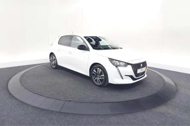 Peugeot 208 (2023) thumbnail 7