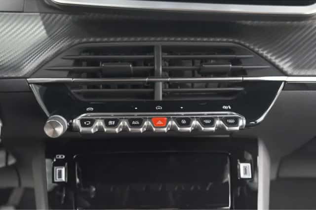 Peugeot 2008 (2025) thumbnail 38