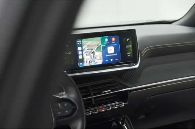 Peugeot 2008 (2020) thumbnail 3