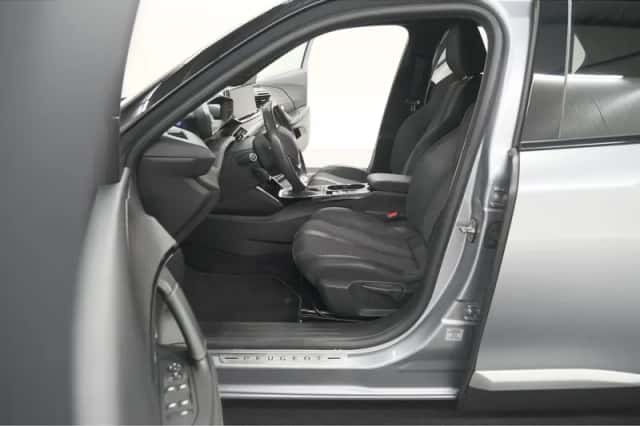 Peugeot 2008 (2020) thumbnail 23