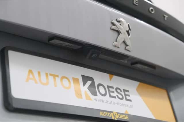 Peugeot 2008 (2020) thumbnail 4