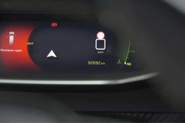 Peugeot 2008 (2020) thumbnail 37
