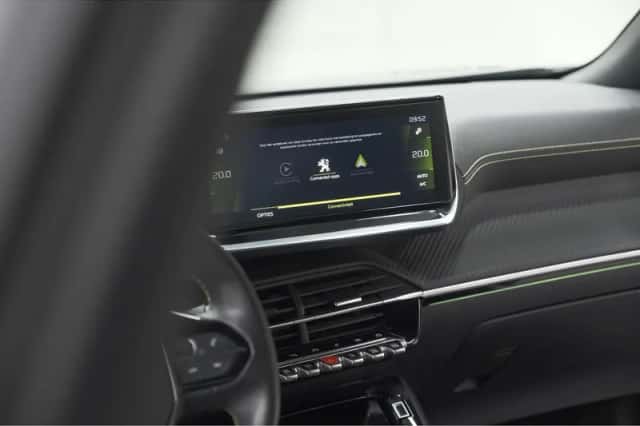 Peugeot 2008 (2020) thumbnail 47