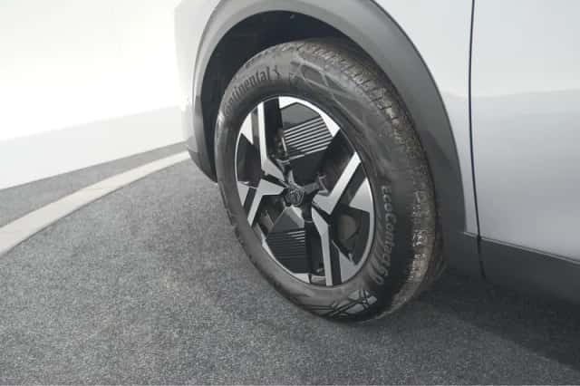 Peugeot 2008 (2024) thumbnail 18