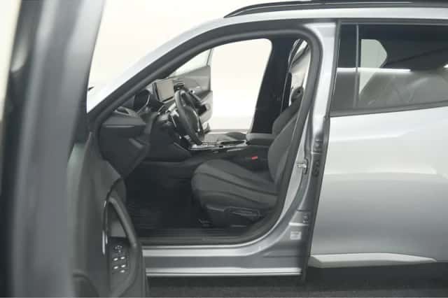 Peugeot 2008 (2024) thumbnail 25