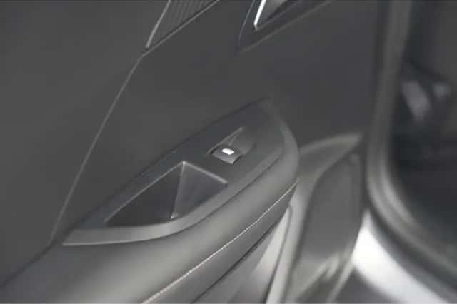 Peugeot 2008 (2024) thumbnail 27
