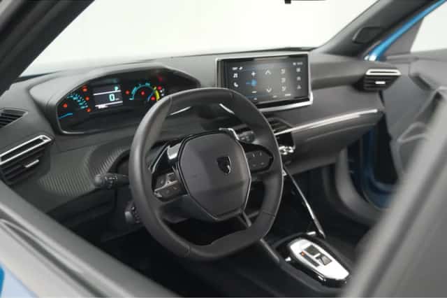 Peugeot 2008 (2025) thumbnail 2
