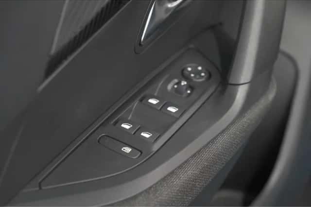 Peugeot 2008 (2025) thumbnail 19