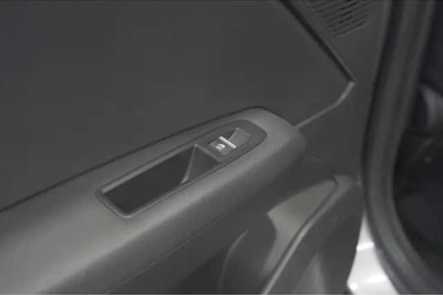 Renault Captur (2021) thumbnail 23