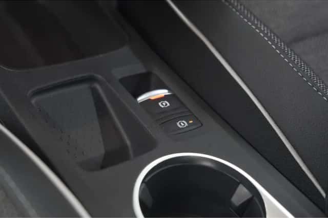 Renault Captur (2021) thumbnail 35