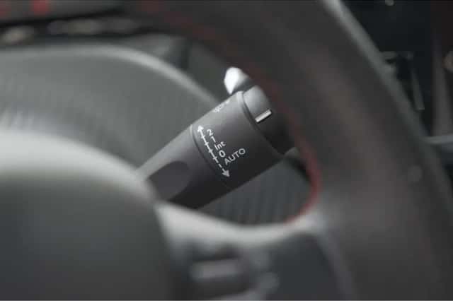 Peugeot 2008 (2018) thumbnail 30