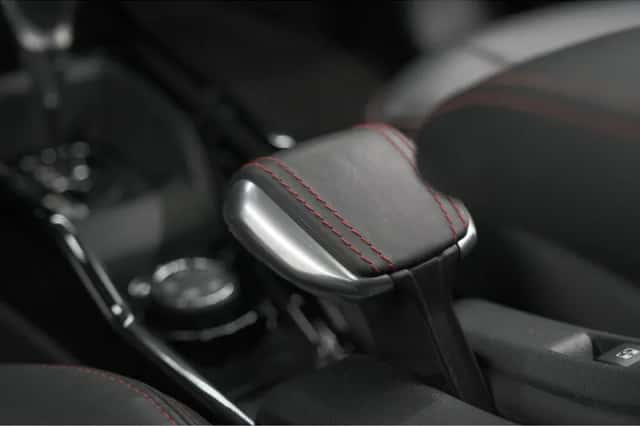 Peugeot 2008 (2018) thumbnail 35