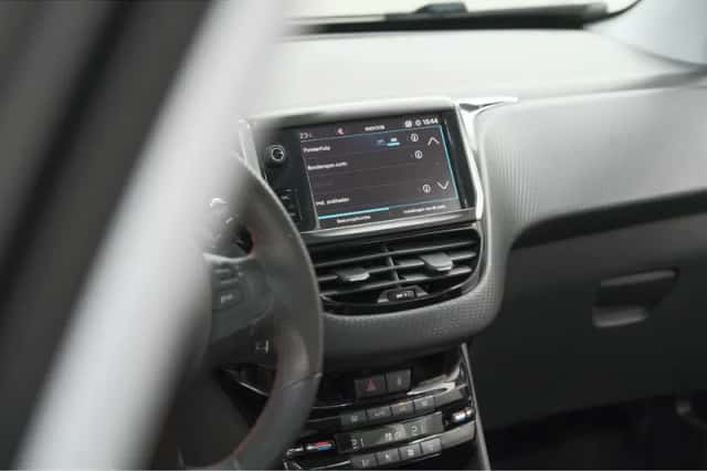 Peugeot 2008 (2018) thumbnail 47