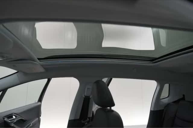 Peugeot 2008 (2018) thumbnail 50