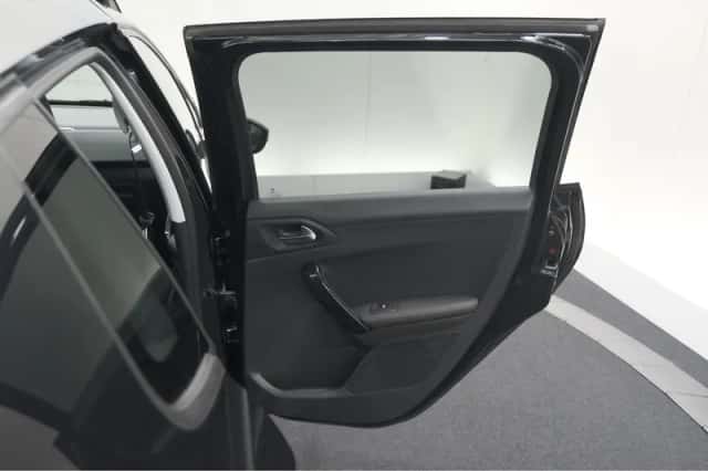 Peugeot 2008 (2018) thumbnail 54