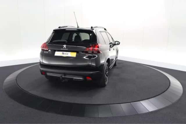 Peugeot 2008 (2018) thumbnail 9