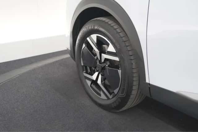 Peugeot 2008 (2025) thumbnail 18