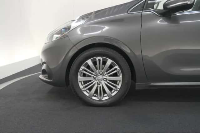 Peugeot 208 (2019) thumbnail 14