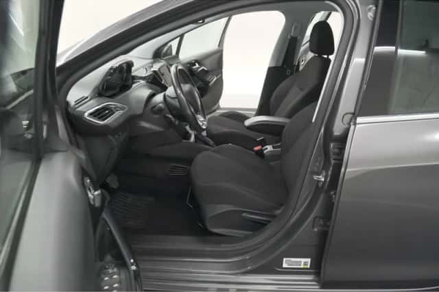 Peugeot 208 (2019) thumbnail 19