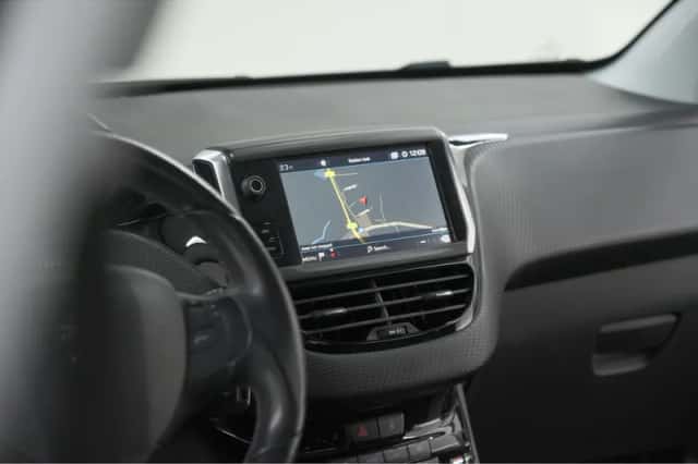 Peugeot 208 (2019) thumbnail 38