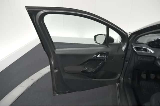 Peugeot 208 (2019) thumbnail 51