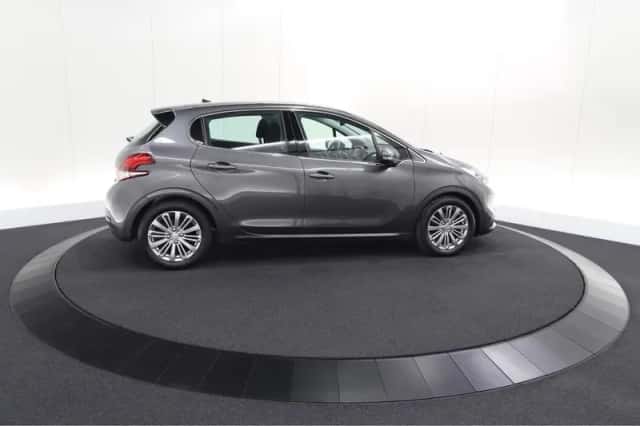 Peugeot 208 (2019) thumbnail 8